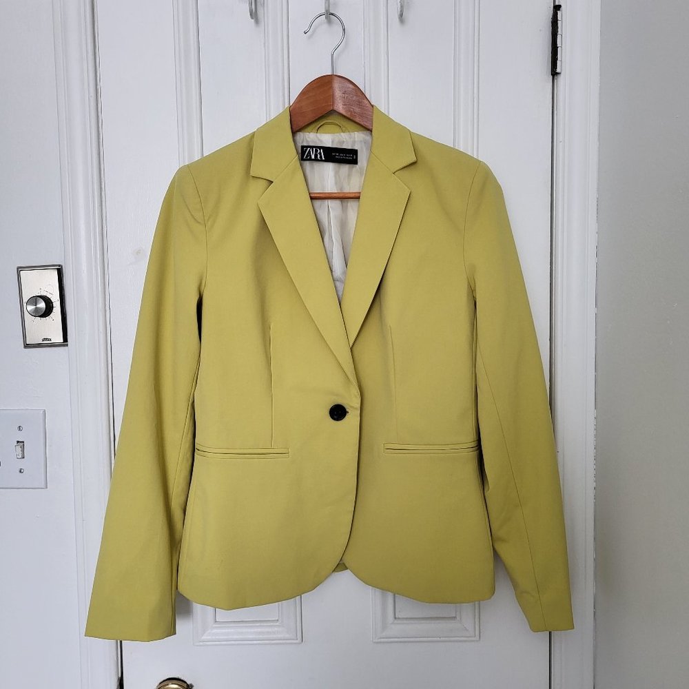 Zara Blazer/Jacket in Chartreuse  New without tags sz 4